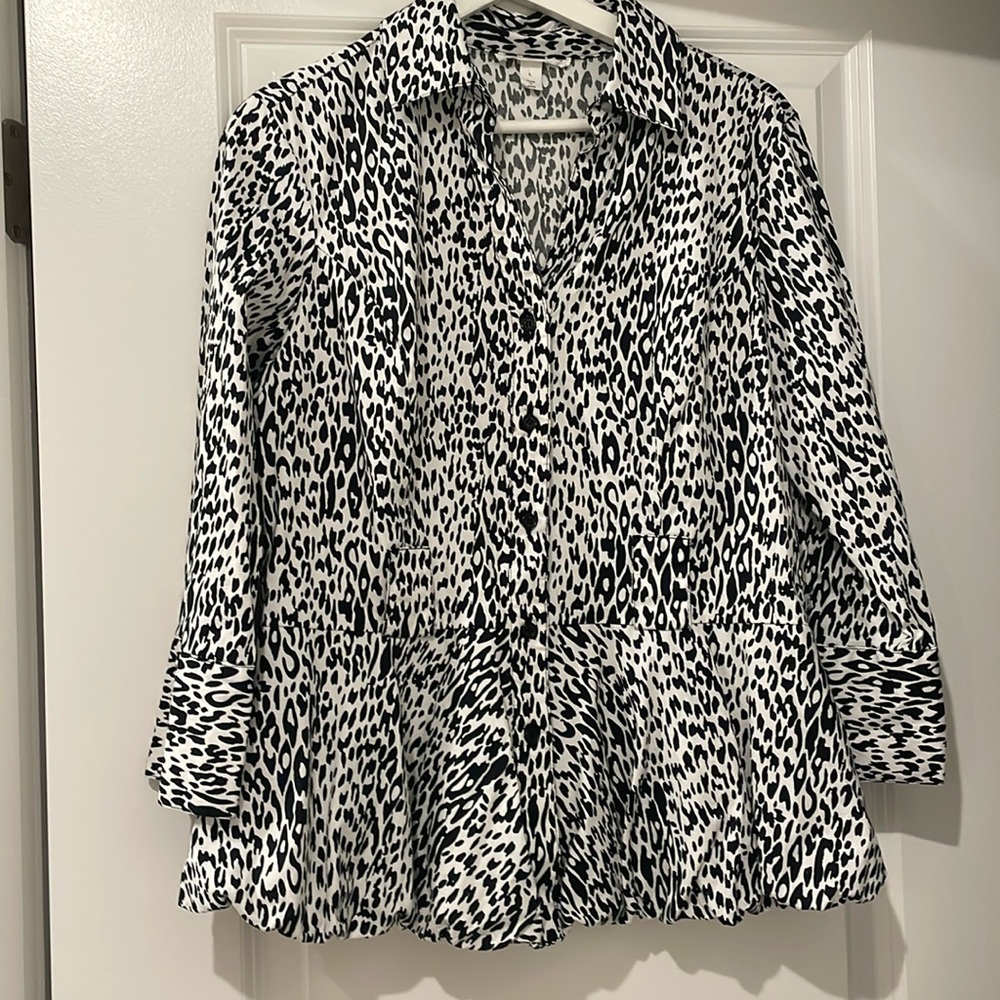 Stylish Black and White Leopard Print Women's Top
